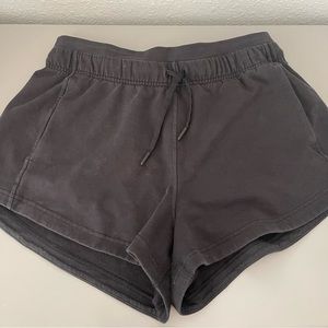 Lululemon inner flow shorts